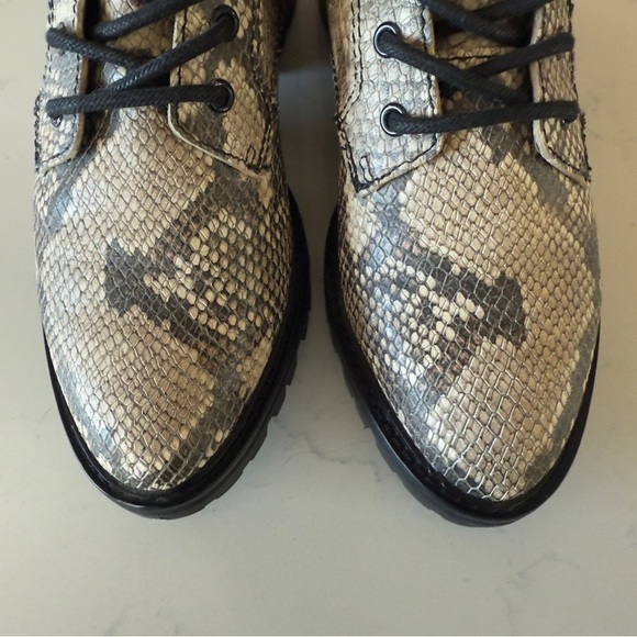 Dolce Vita Snake print lace up boots with size zipper Size: 6.5 - Picture 3 of 6